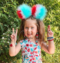 Load image into Gallery viewer, Exclusive #53 Sisters, Bomb Pops Red, White and Blue Bubblegum Style Necklace &amp; Bracelet Set
